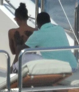 Diddy and Cassie hop aboard the love boat as they soak up th