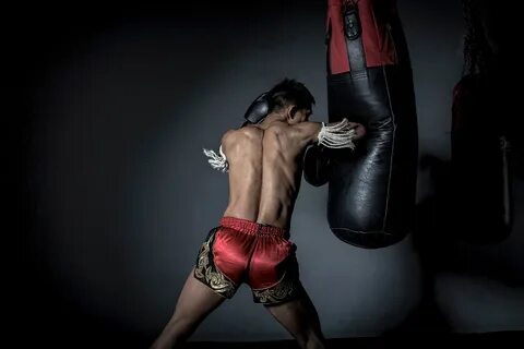 Corso Kickboxing/Muay Thai Adulti - Kombat Gym