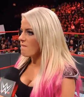 Bliss' Cleavage on Point - Imgur