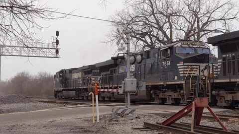 Norfolk Southern Freight Train in Tolono, IL - YouTube