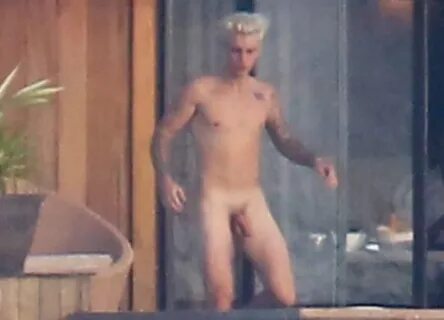 Justin bieber nude uncensored Justin Bieber Paparazzi Penis 