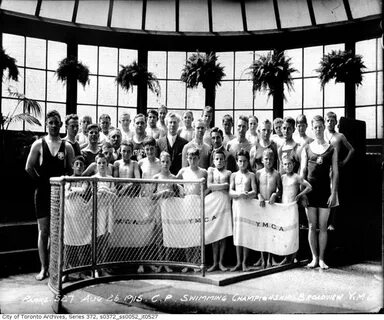 A visual history of swimming in Toronto YMCA 1915 Swimming p