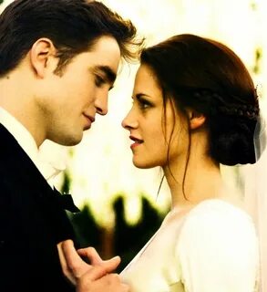 Edward Cullen: "I love you." Bella Swan: "I love you too." #