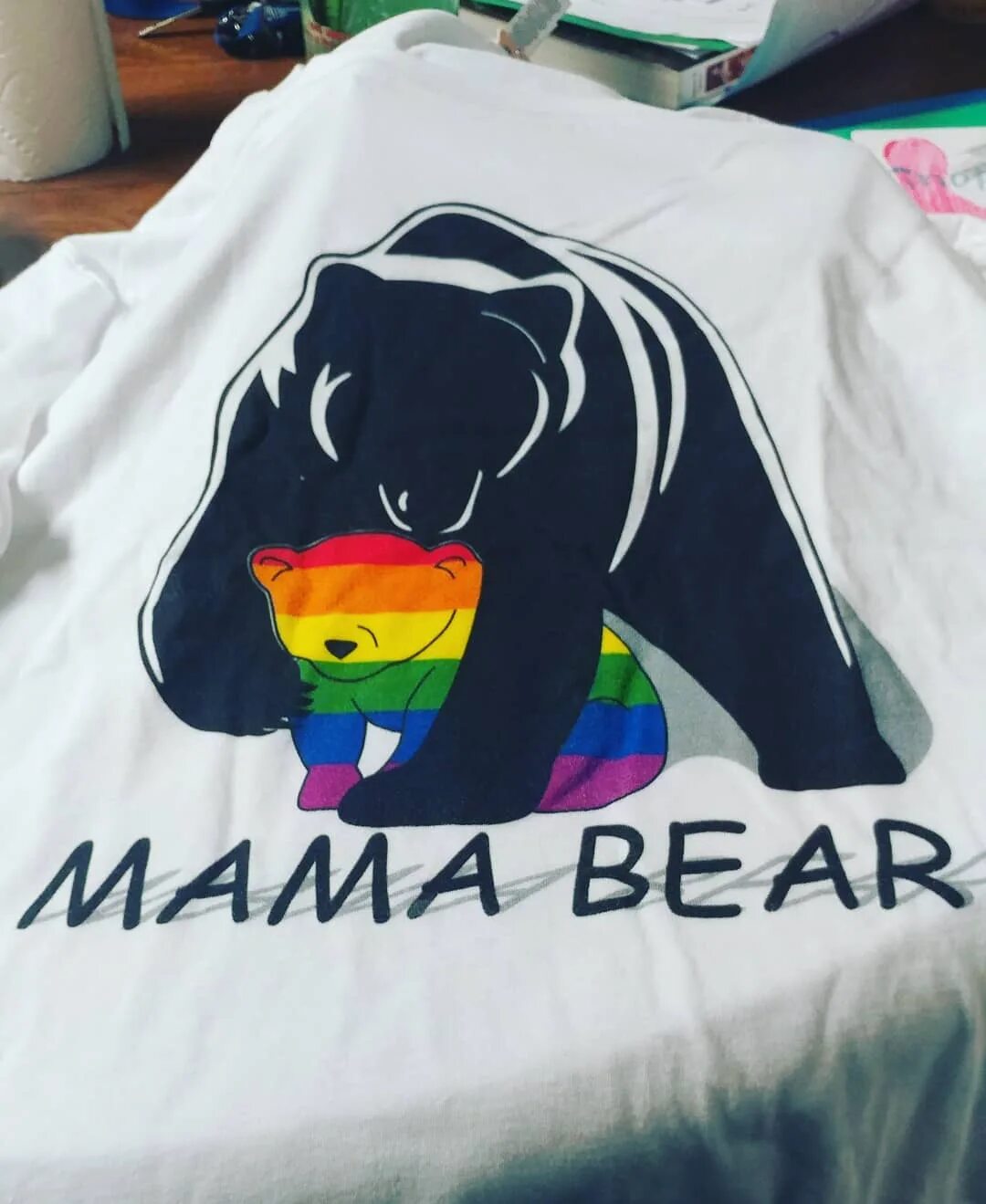 Amanda Roper в Instagram: "Got my pride shirt today! #mamabear #pride ...
