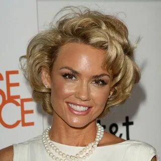 Favorite lists Kelly carlson, Hair styles, Oval face hairsty