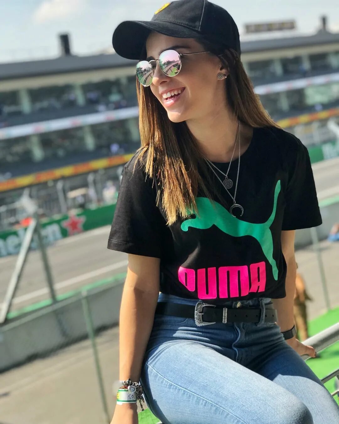 Instagram'da Fernanda Urdapilleta: "F1 🏎 c/ @pumamexico.