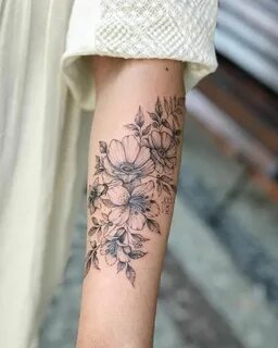 Tatuagem feita pela tatuadora Vic Nascimento do Rio de Janei