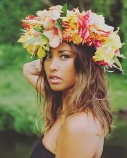 Polynesian Beauty, Hinatea Boosie Tahiti Hawaiian woman, Tah