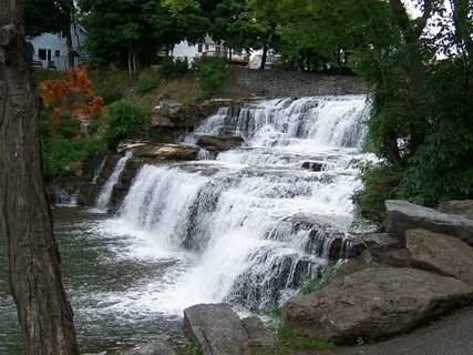 File:Williamsville - Glen Falls.jpg - Wikimedia Commons