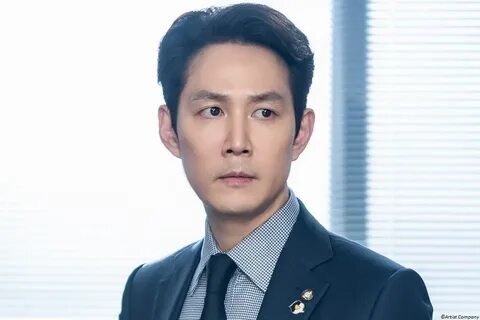 Actor Lee Jung Jae Complete Profile, Drama, Facts, Photos an
