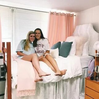 Pin by Grecia on Bedrooms ideas College dorm decorations, Pr