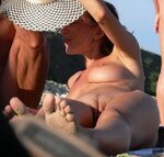 Подгляды за голыми женщинами (75 фото) - Порно фото голых де
