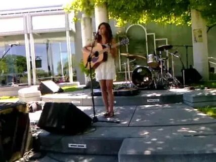 Catherine Rose Smith at CHASE on the PLAZA 2010 - YouTube