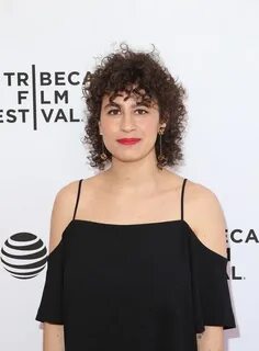 Ilana Glazer Hottest Photos Sexy Near-Nude Pictures, GIFs