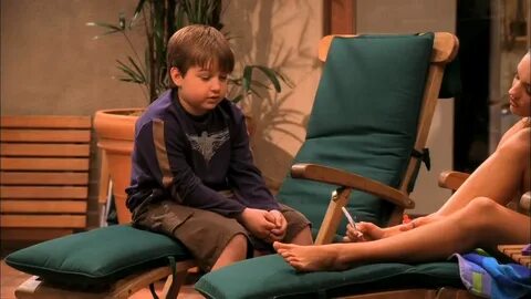 Picture of Angus T. Jones in Two and a Half Men - angus-t-jo