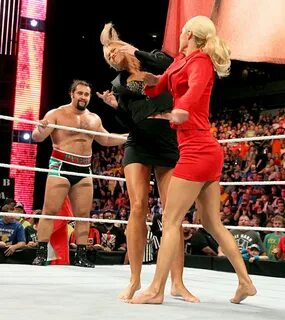 Smackdown! and RAW: Lana and Summer Rae - WWE Raw