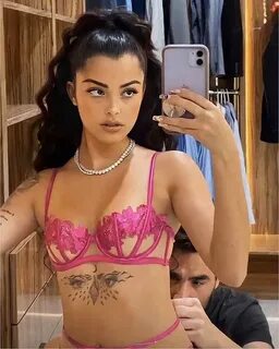 Malu Trevejo viert haar 18e verjaardag met OnlyFans account