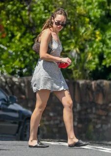 Street Style - Alycia Debnam-Carey Out and About in Surry Hi