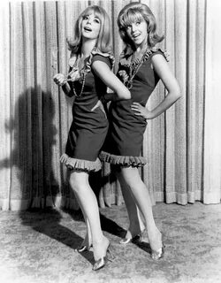 The Blondes" Natalie Wood and Arlene Golonka, publicity shot