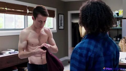 Dylan Minnette Shirtless Sex Scenes And Sexy Bulge Photos - 