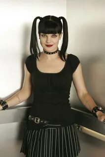 Pauley Perrette - More Free Pictures