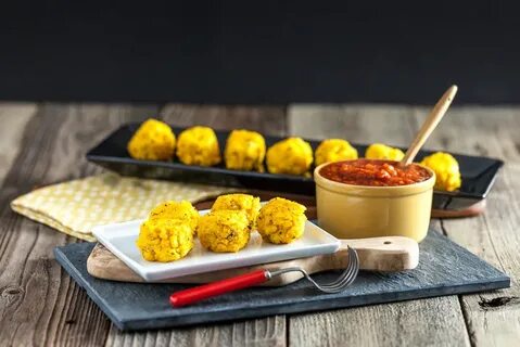 Polenta Cornballs with Easy Spicy Marinara Sauce