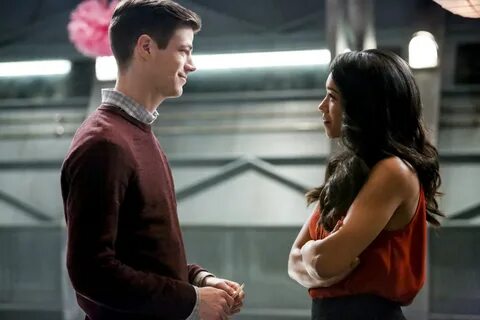 Barry And Iris Ponder The Future In The Flash Sneak Peek - W