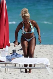 MARY J. BLIGE in Bikini on the Beach in Miami 12/06/2021 - H