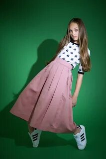 Maddie Ziegler Strikes a Pose in Fall's Cutest Looks Maddie 