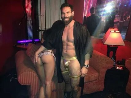 Dan Bilzerian, passion armes à feu et jolies filles OpenMind