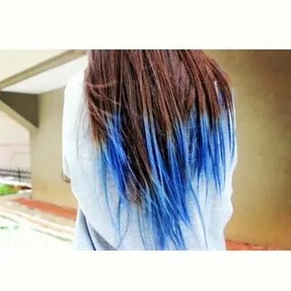 Blue dip dye with brown hair. I need to try that! Dip dye ha