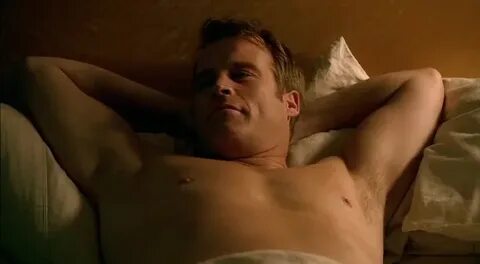 ausCAPS: Mark Valley shirtless in Fringe 1-01 "Pilot"