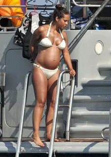 Alicia Keys Pregnant Bikini Bod