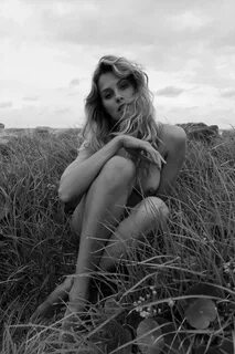 30-летняя австралийская модель Натали Розер в журнале Series