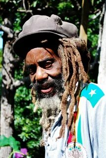 Rasta man, St. Mary, Jamaica. Peep The Visuals Dreads natura