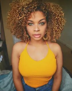 Strawberry Blonde Curls Curly girl hairstyles, Curly hair st