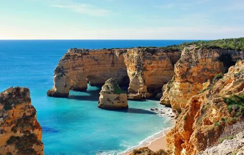 The Algarve Travel Guide