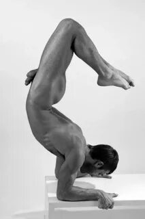 голая йога для мужчин видео (120) фото.
