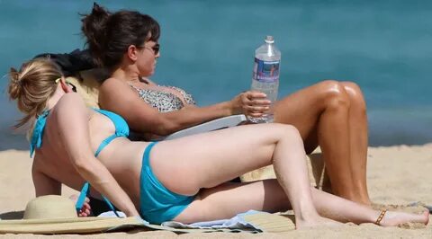 Hot pic: Scarlett Johansson bikini candids in Hawaii MEGAPOS