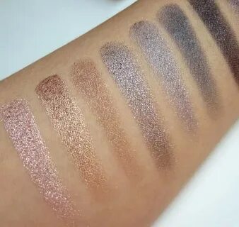 Палетка теней Urban Decay - Naked Smoky Eyeshadow Palette * 