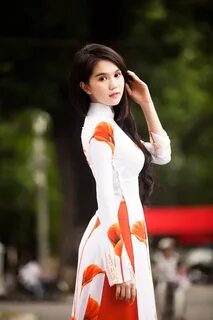 Enjoy Ngoc Trinh pretty in ao dai Daily Sexy Girl