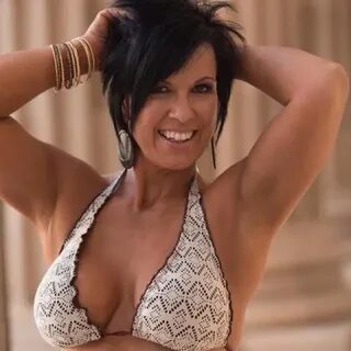 vickie guerrero Wwe female wrestlers, Vickie guerrero, Bikin