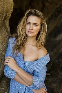 55+ Hot Pictures Of Shantel VanSanten That Are Simply Gorgeo