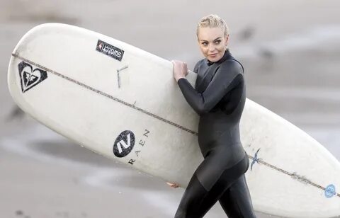 Lindsay Lohan In Wetsuit Surfing in Malibu-16 GotCeleb
