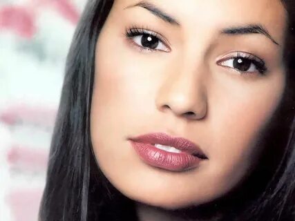 Latina Wallpaper (With images) Latina beauty, Skin makeup, S
