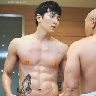 Cực phẩm như Ji Chang Wook cũng có lúc "phì nhiêu" gây sốc: 