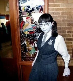 Moaning Myrtle Moaning myrtle costume, Harry potter hallowee