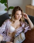 Hunter King Shows Off Her Sexy Tits (10 Photos + Video) #The