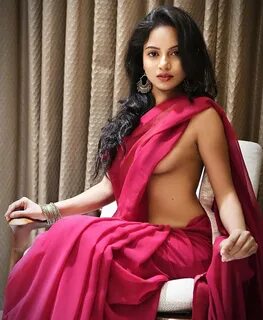 Classy Saree Models of India!