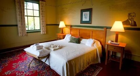 BOOK FROM NZ $111 McMenamins Edgefield in Troutdale (OR), Un